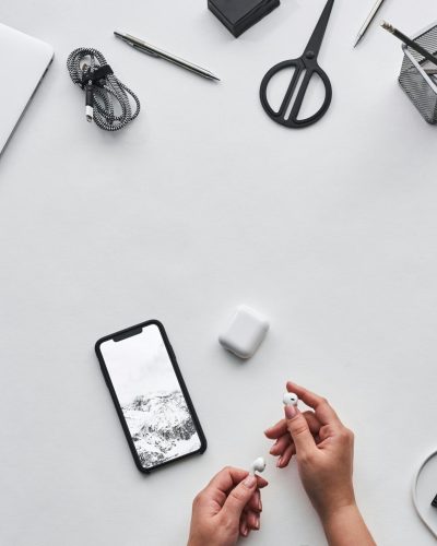 pexels-fauxels-3183198